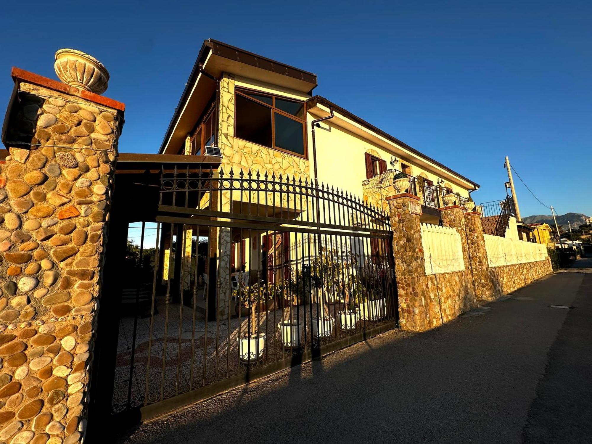 Apartamento Casa del Sole Campofelice Di Roccella Exterior foto