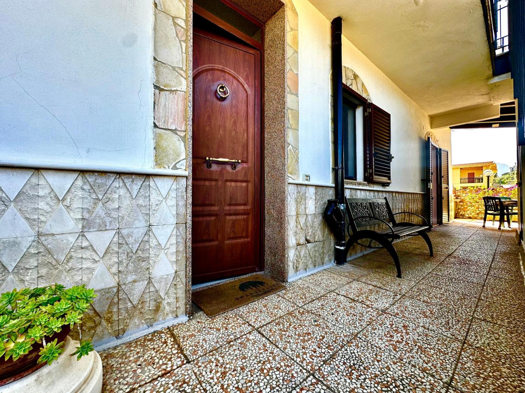 Apartamento Casa del Sole Campofelice Di Roccella Exterior foto